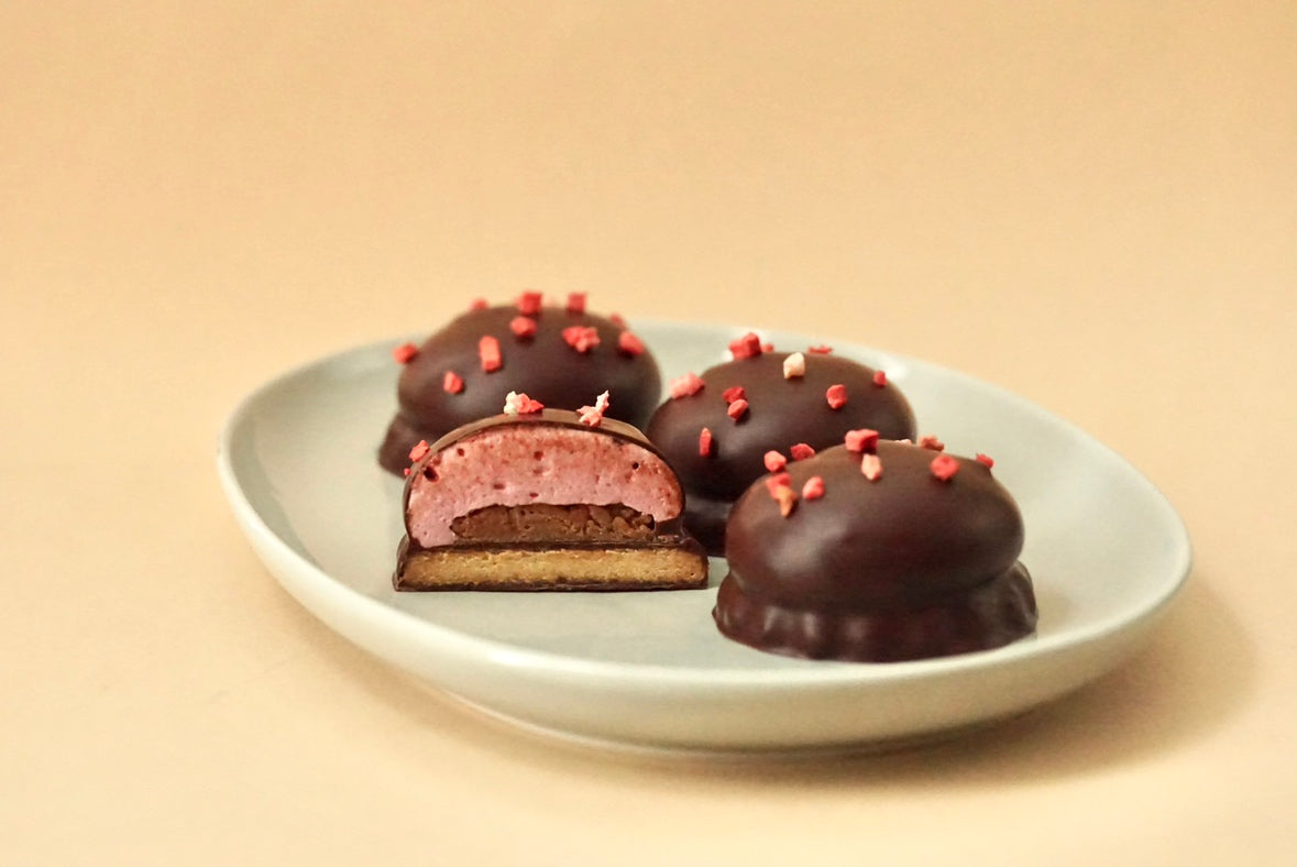 【ホワイトデー/3月8日以降配送商品】メローケーキ プラリネフランボワーズ（4個入）