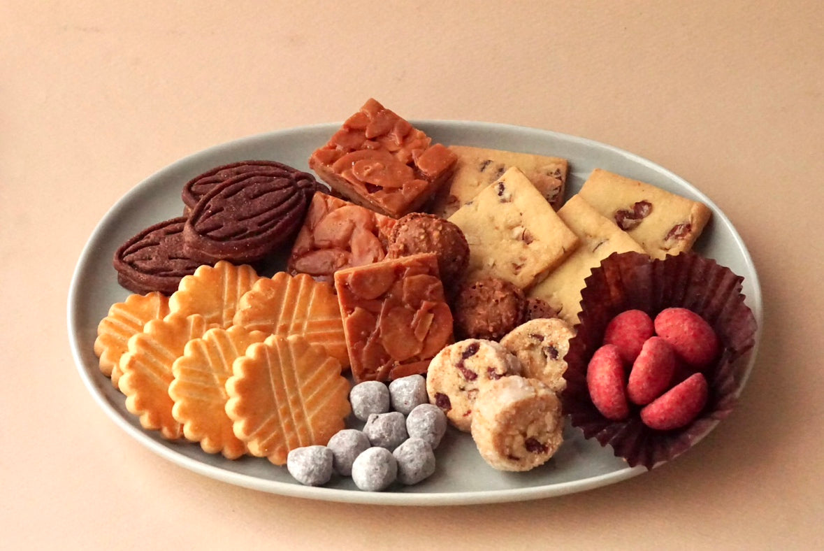 【ホワイトデー/3月8日以降配送商品】ホワイトデー8種クッキー缶